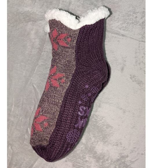 Muk luks socks 2 pair plum color sherpa lined cabin socks non slip - Picture 3 of 5